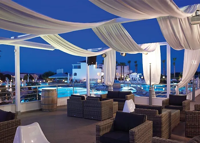 Atlantica Marmari Palace Otel 5*