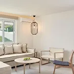 Atlantica Marmari Palace מלון 5*