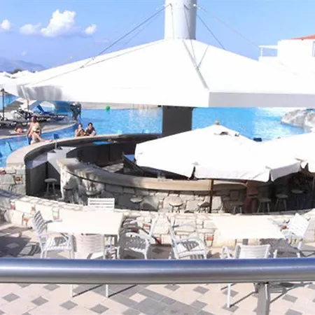 Atlantica Marmari Palace ホテル